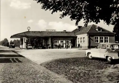 Ak Niemegk im Kreis Belzig in Brandenburg, Autobahn-Raststätte, Tankstelle