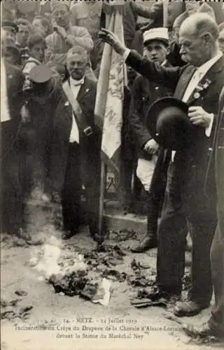 Ak Metz-Moselle, 14. Juli 1919, Einäscherung des Fahnenkrepps des Chors von Elsass-Lothringen