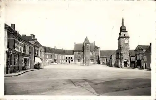 Ak Bouloire Sarthe, La Place, Le Vieux Chateau, Eglise