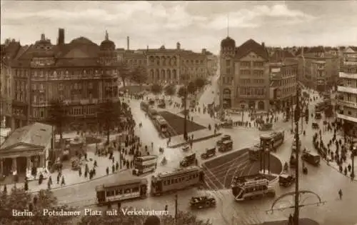 Ak Berlin Tiergarten, Potsdamer Platz, Verkehrsturm, Straßenbahnen, Busse