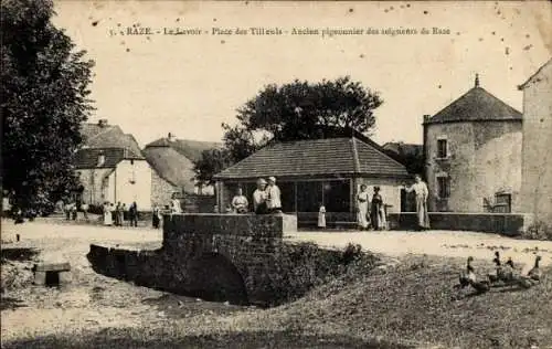 Ak Raze Haute Saône, Place des Tilleuls