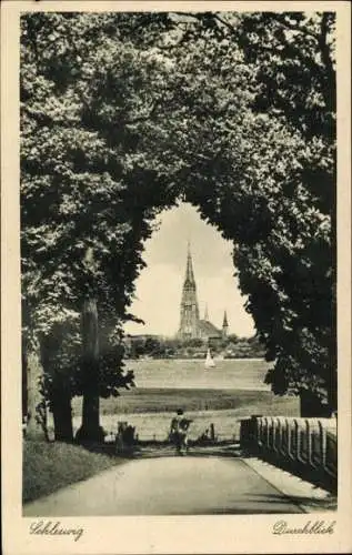 Ak Schleswig an der Schlei, Teilansicht, Durchblick, Kirche