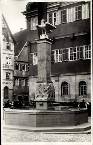 Ak Esslingen am Neckar, Brunnen, Apotheke