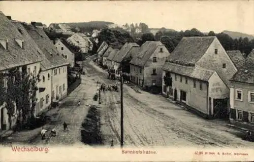 Ak Wechselburg in Sachsen, Bahnhofstraße, Wohnhäuser und Anwohner