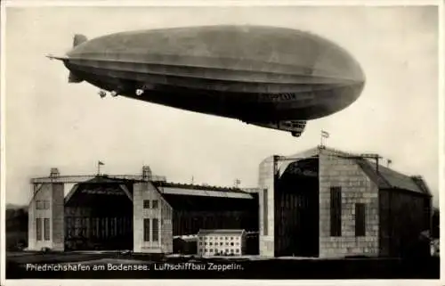 Ak Friedrichshafen am Bodensee, Luftschiffbau Zeppelin, Hangar, LZ 127 Graf Zeppelin