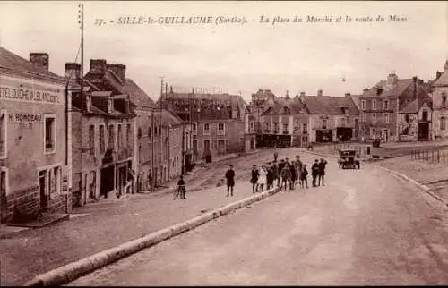 Ak Sillé le Guillaume Sarthe, La place du Marche, la route du Mons