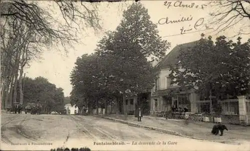 Ak Fontainebleau Seine et Marne, La descente de la Gare