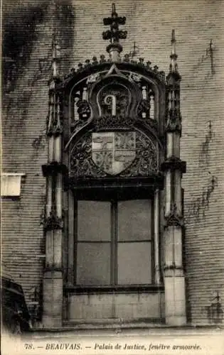 Ak Beauvais Oise, Palais de Justice, fenetre armoiree