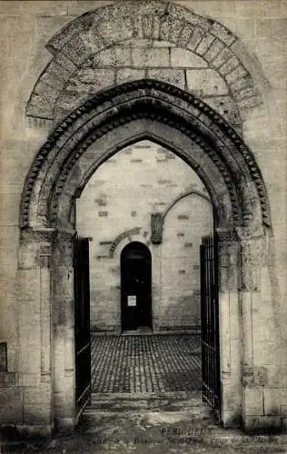 Ak Périgueux Nouvelle-Aquitaine Dordogne, Entree de la Basilique, Place de la Clautre