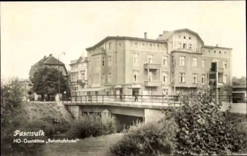 Ak Pasewalk in Mecklenburg Vorpommern, HO Gaststätte Bahnhofshotel