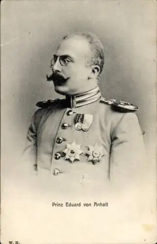 Ak Prinz Eduard von Anhalt, Portrait in Uniform, Orden