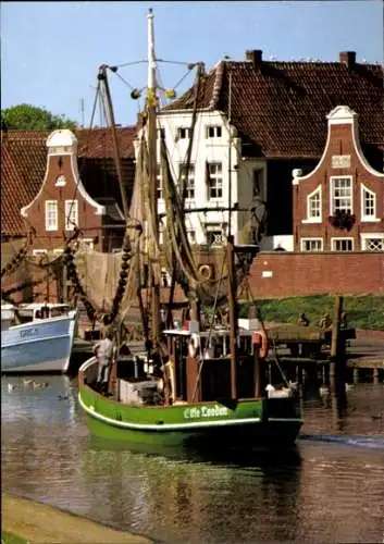 Ak Greetsiel Krummhörn in Ostfriesland, Hafen, Fischerboot