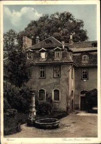 Ak Weimar in Thüringen, Haus der Frau von Stein, Brunnen