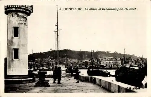 Ak Honfleur Calvados, Le Phare et Panorama pris du Port