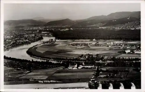 Foto Ak Schweiz?, Panorama, Fluss, Felder