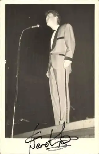 Ak Schauspieler, Portrait, Mikrofon, Autogramm