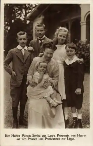 Ak Fürstin Bertha zur Lippe, Prinzessin von Hessen, Prinzen und Prinzessinnen zur Lippe