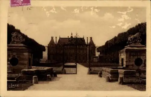 Ak Sceaux Haut de Seine, Schloss, Eingang und Gruppen von Coysevox