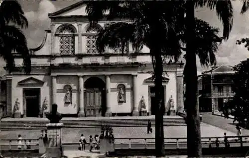 Ak Pointe à Pitre Guadeloupe, Kirche SS. Peter und Paul