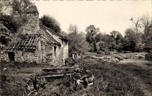 Ak Saint-Pierre-des-Nids Mancelles Sarthe, Die alte Mühle von Trotte