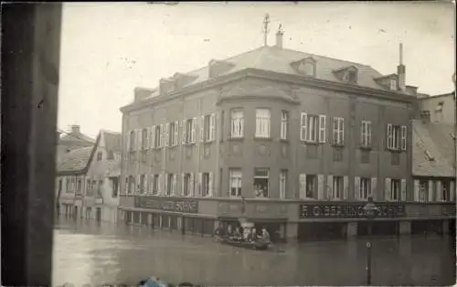 Foto Ak Nürnberg in Mittelfranken, Hochwasser 1909, Geschäftshaus F. G. Behringer + Söhne, Boot