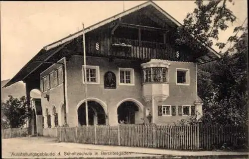 Ak Berchtesgaden in Oberbayern, Ausstellungsgebäude der Schnitzschule