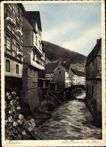 Ak Monschau Montjoie in der Eifel, alte Häuser an der Rur