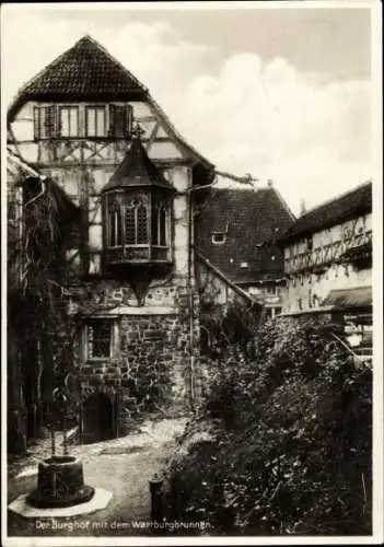 Ak Lutherstadt Eisenach in Thüringen, Wartburg, Burghof, Wartburgbrunnen