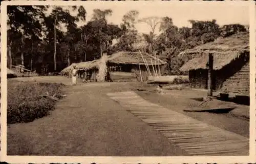 Ak Lombolombo Wafanya DR Kongo Zaire, Das Dorf im Jahr 1940