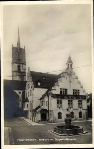 Ak Friedrichshafen am Bodensee, Rathaus mit Zeppelin-Brunnen