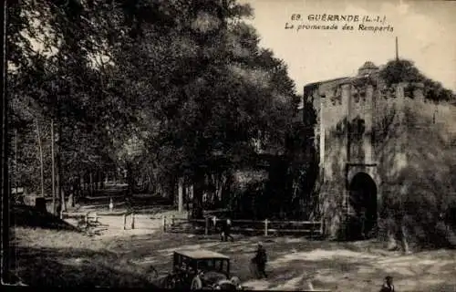 Ak Guérande Loire Atlantique, promenade des Remparts