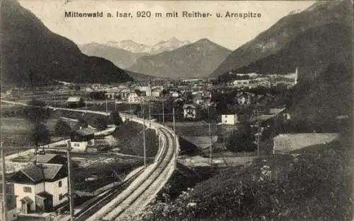 Ak Mittenwald in Oberbayern, Blick über den Ort, Reither und Arnspitze