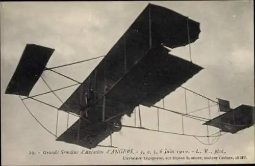 Ak Grande Semaine d'Aviation d'Angers 1910, Aviateur Legagneux sur biplan Sommer