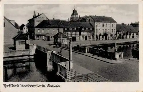 Ak Ueckermünde in Vorpommern, Teilansicht, Brücke