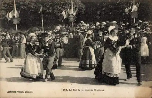 Ak Le Bal de la Gavotte Bretonne