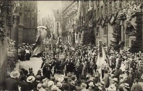 Foto Ak Nürnberg in Mittelfranken, 8. Sängerbundfest 1912, Festzug