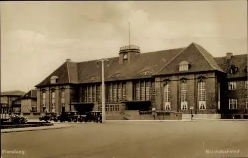 Ak Flensburg in Schleswig Holstein, Reichsbahnhof