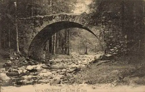 Ak Gérardmer Lothringen Vosges, Le Pont des Fees