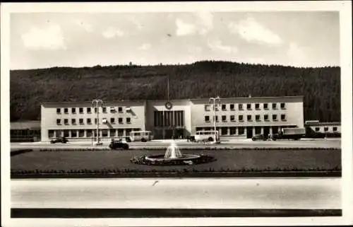 Ak Tuttlingen an der Donau Württemberg, Bahnhof, Springbrunnen