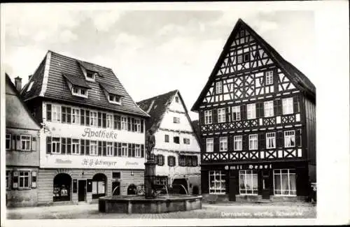 Ak Dornstetten, Marktplatz, Brunnen, Apotheke von H. J. Schweyer, Geschäft Emil Hesel, Fachwerkhaus