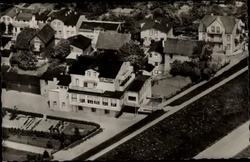 Ak Nordseebad Büsum, Kurhotel Schloss am Meer, Fliegeraufnahme