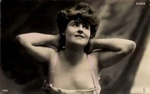 Ak Variete Künstlerin Dicka, Frauenportrait