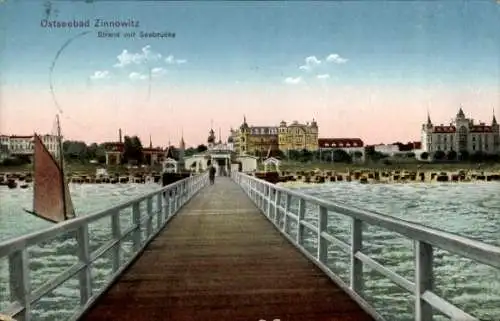 Ak Ostseebad Zinnowitz auf Usedom, Strand mit Seebrücke