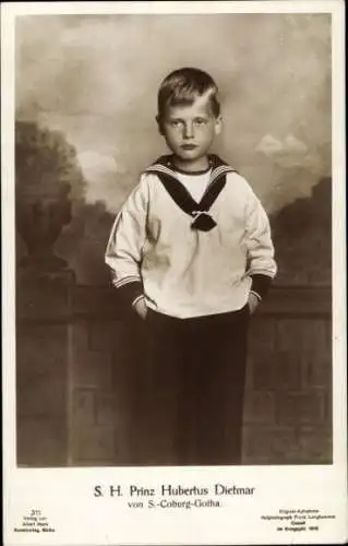 Ak Prinz Hubertus Dietmar von Sachsen Coburg Gotha, Kinderportrait im Matrosenanzug