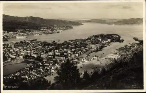 Ak Bergen Norwegen, Gesamtansicht, Luftbild