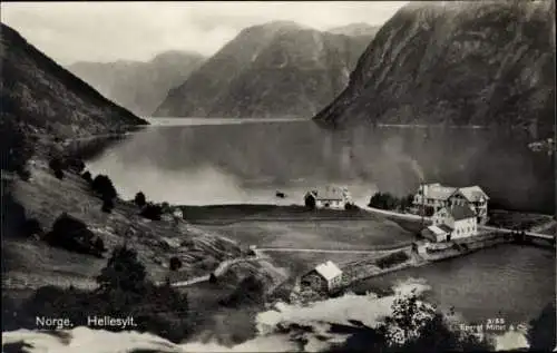 Ak Hellesylt Norwegen, Häuser am Wasser