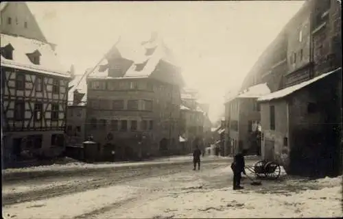 Foto Ak Nürnberg in Mittelfranken, Tiergärtnertor, Fachwerkhäuser, Winter