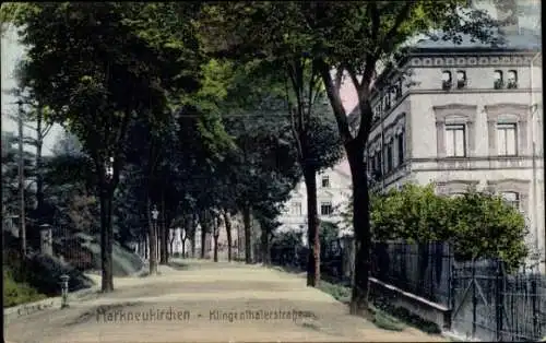 Ak Markneukirchen im Vogtland, Klingenthalerstraße, Häuser, Allee