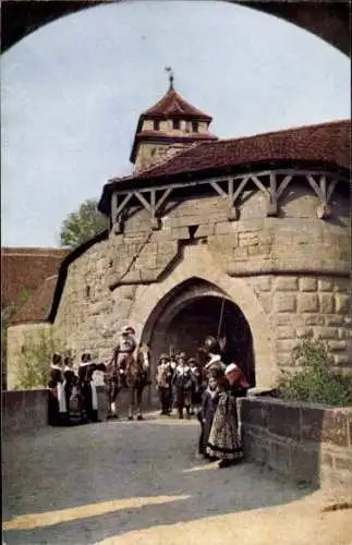 Ak Rothenburg ob der Tauber, Reiter v. d. Spital-Bastei