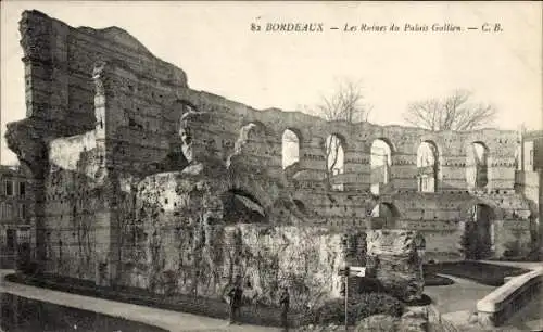 Ak Bordeaux Gironde, Les Ruines du Palais Gallien